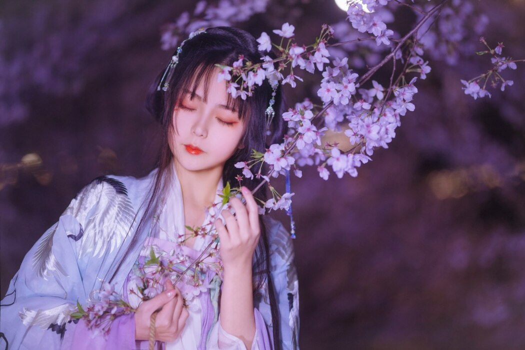 YiTuYu艺图语 Vol.2209 Qian Mo Hong Chen