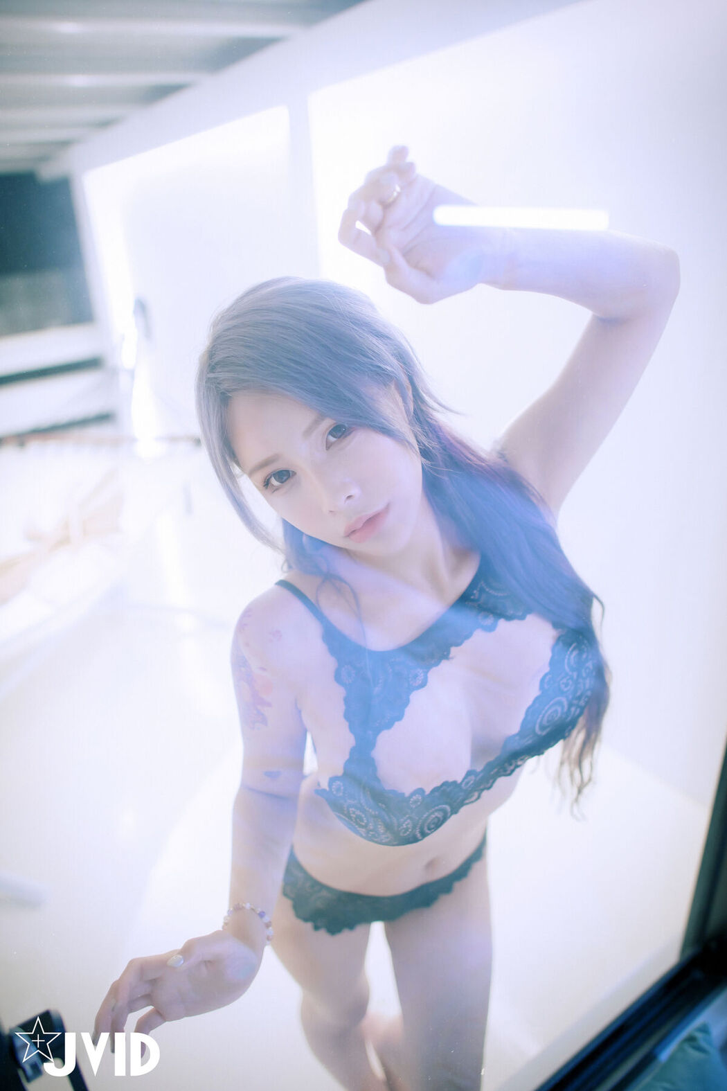 JVID Ai Fei 艾妃 – 神級美巨乳艾妃的情慾之夜 首次雙人情慾大尺 騎乘式解鎖
