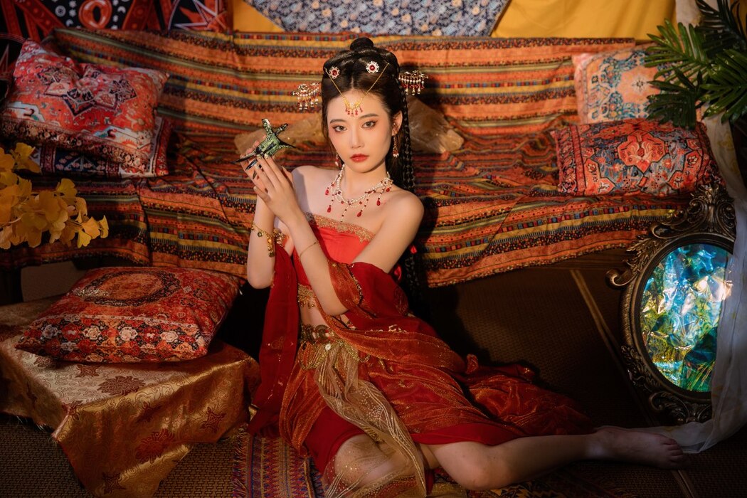 YiTuYu艺图语 Vol.2169 Yi Ming