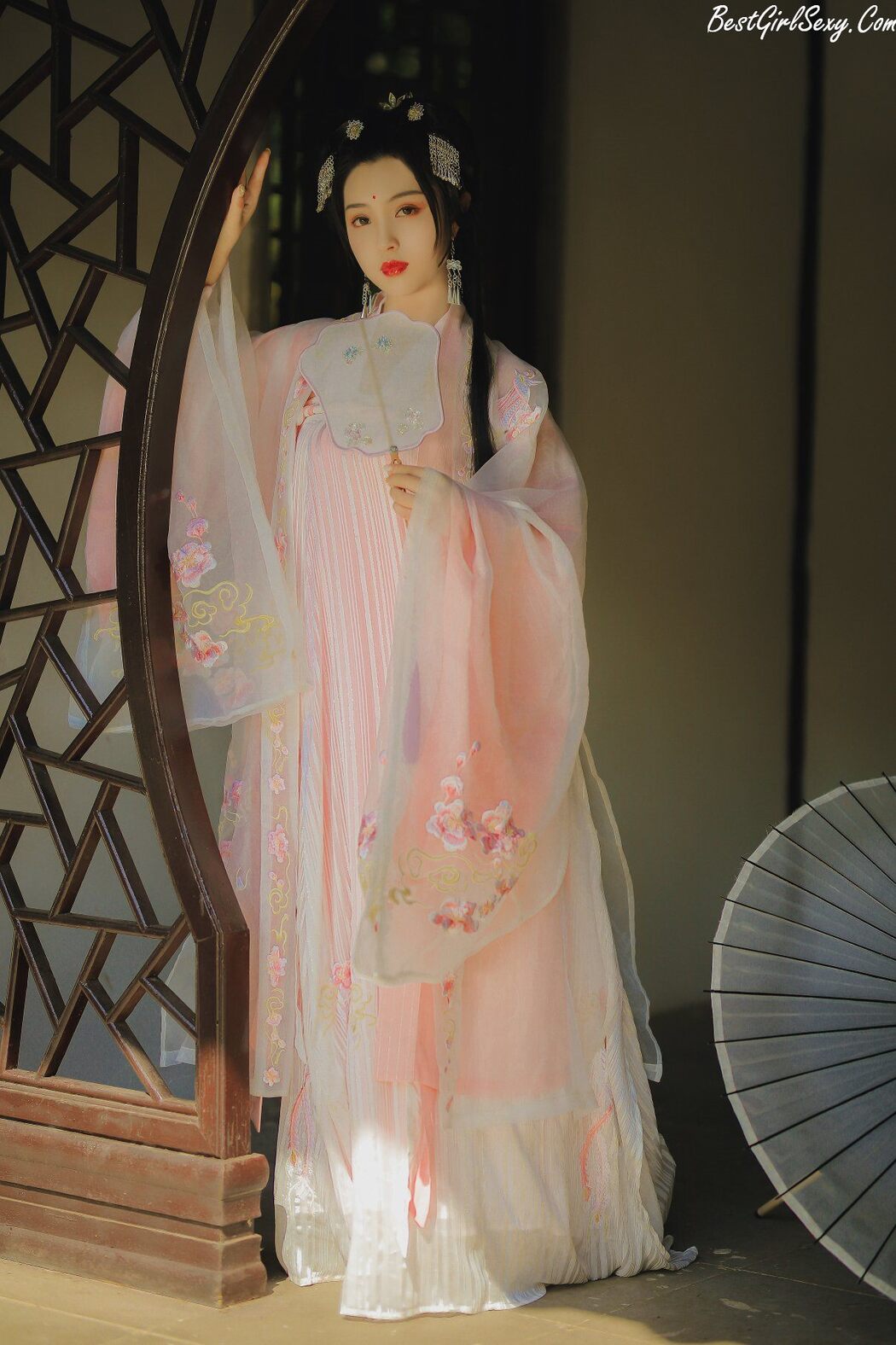 YiTuYu艺图语 Vol.216 Yi Ming