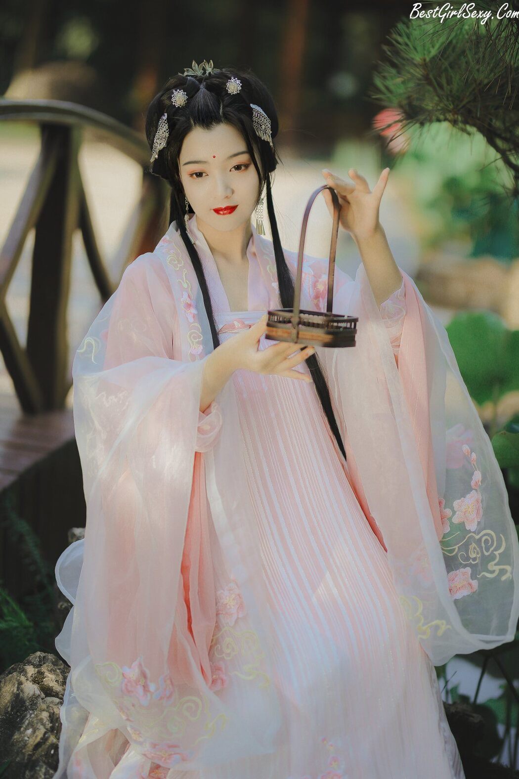 YiTuYu艺图语 Vol.216 Yi Ming