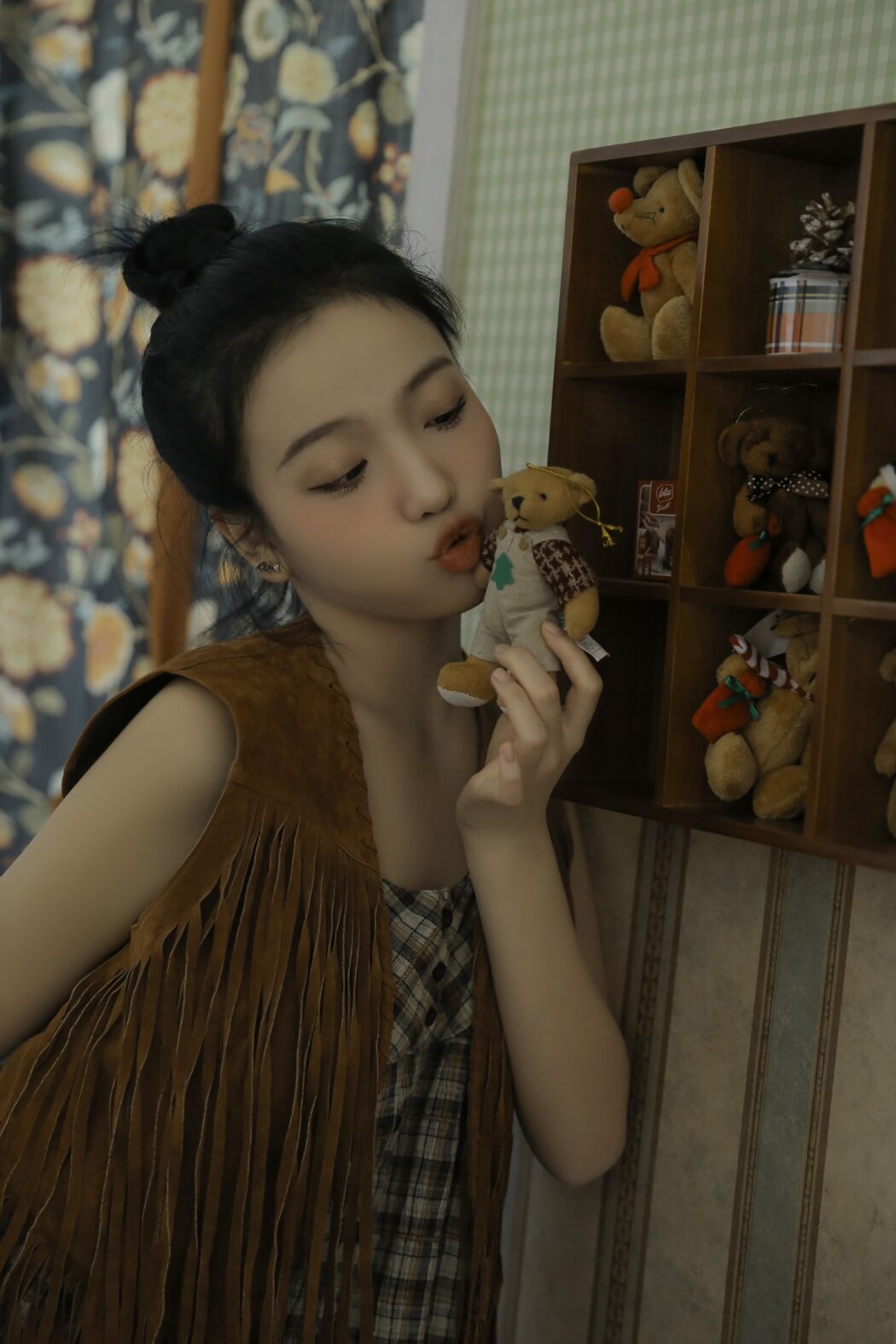 YiTuYu艺图语 Vol.2153 Xi Xi Xi