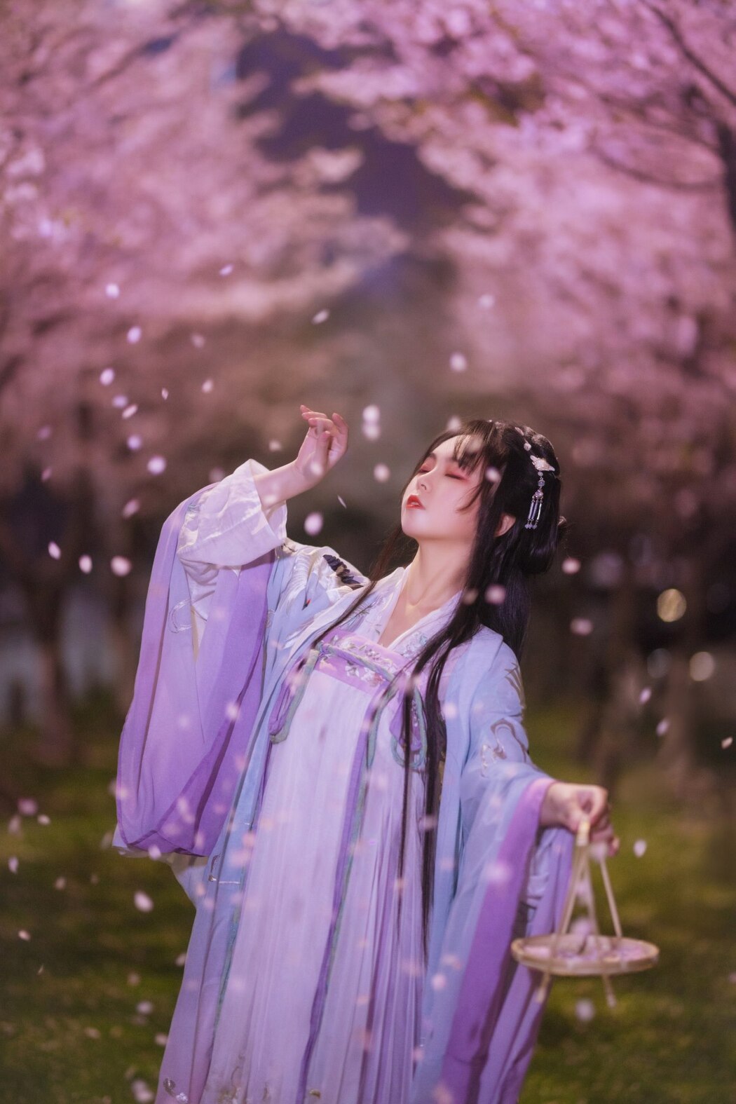 YiTuYu艺图语 Vol.2209 Qian Mo Hong Chen