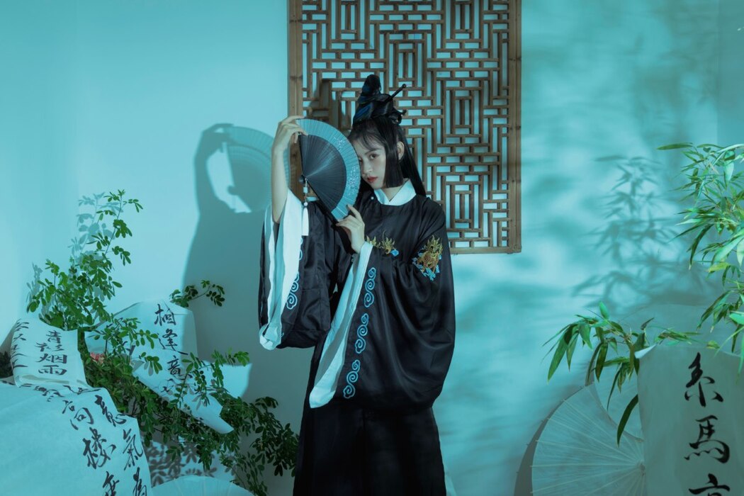 YiTuYu艺图语 Vol.2133 Yi Xuan