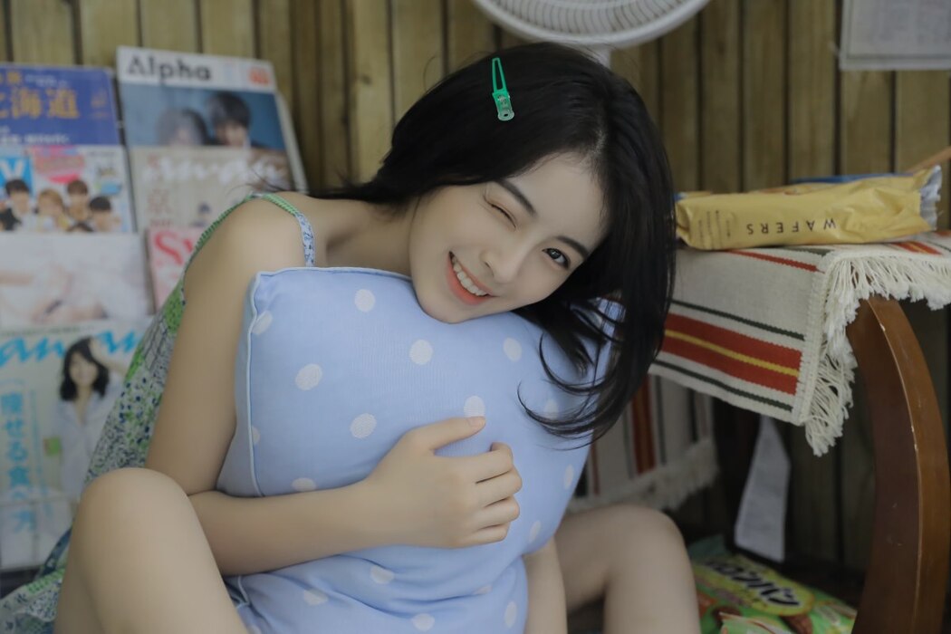 YiTuYu艺图语 Vol.2184 Hu Yun En