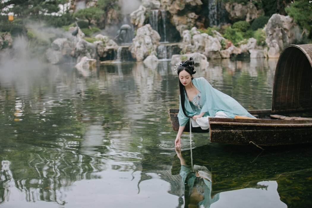 YiTuYu艺图语 Vol.2201 Ling Zi Xi