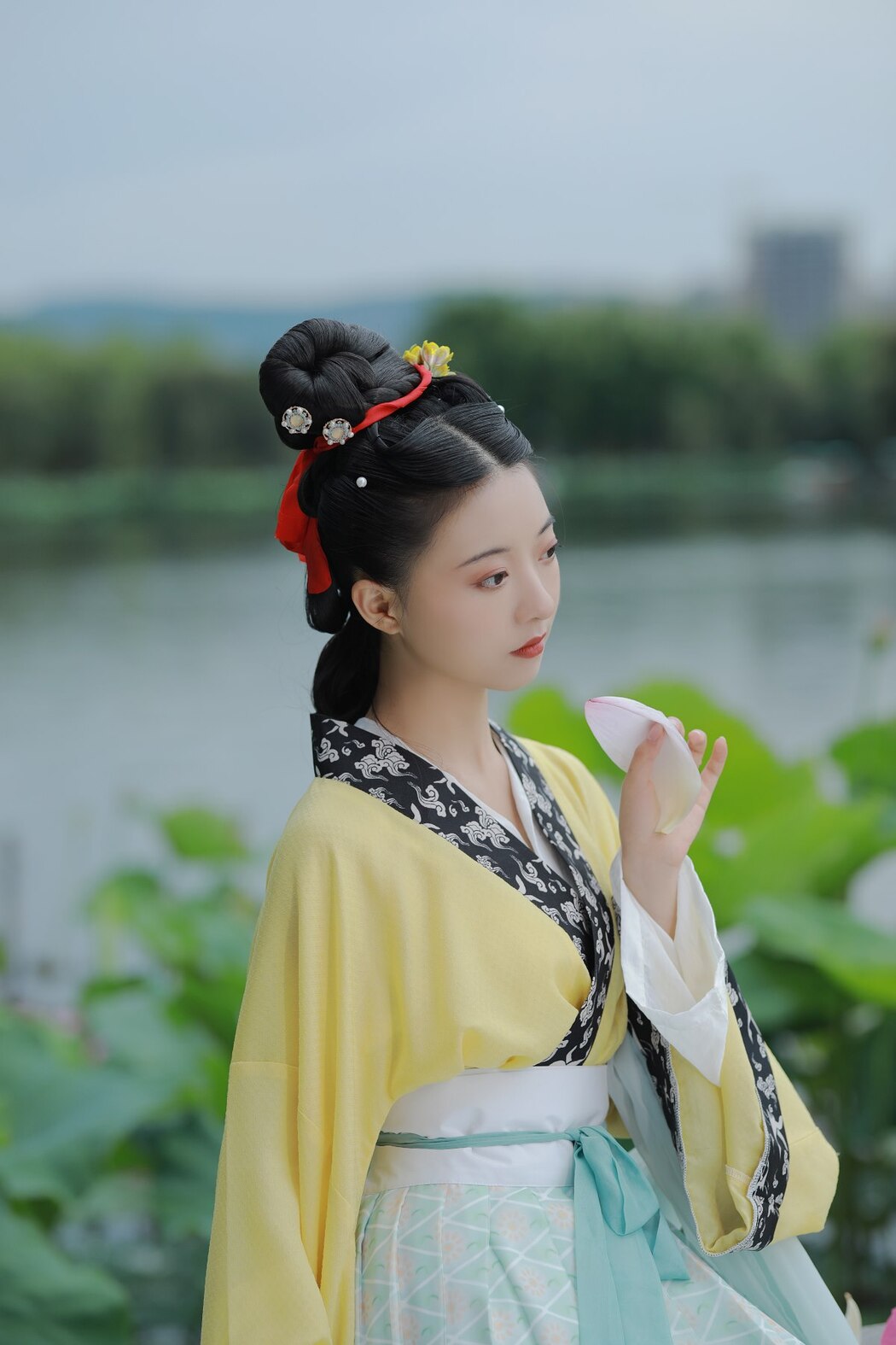 YiTuYu艺图语 Vol.2196 YunFleur