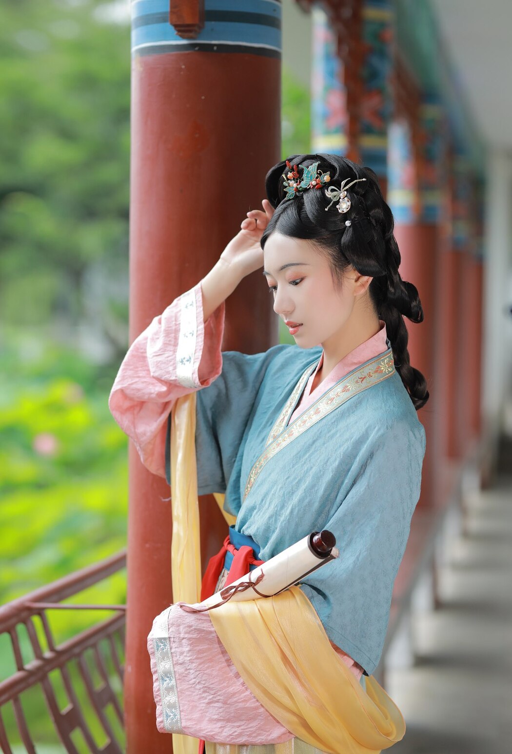 YiTuYu艺图语 Vol.2223 Yu Jin