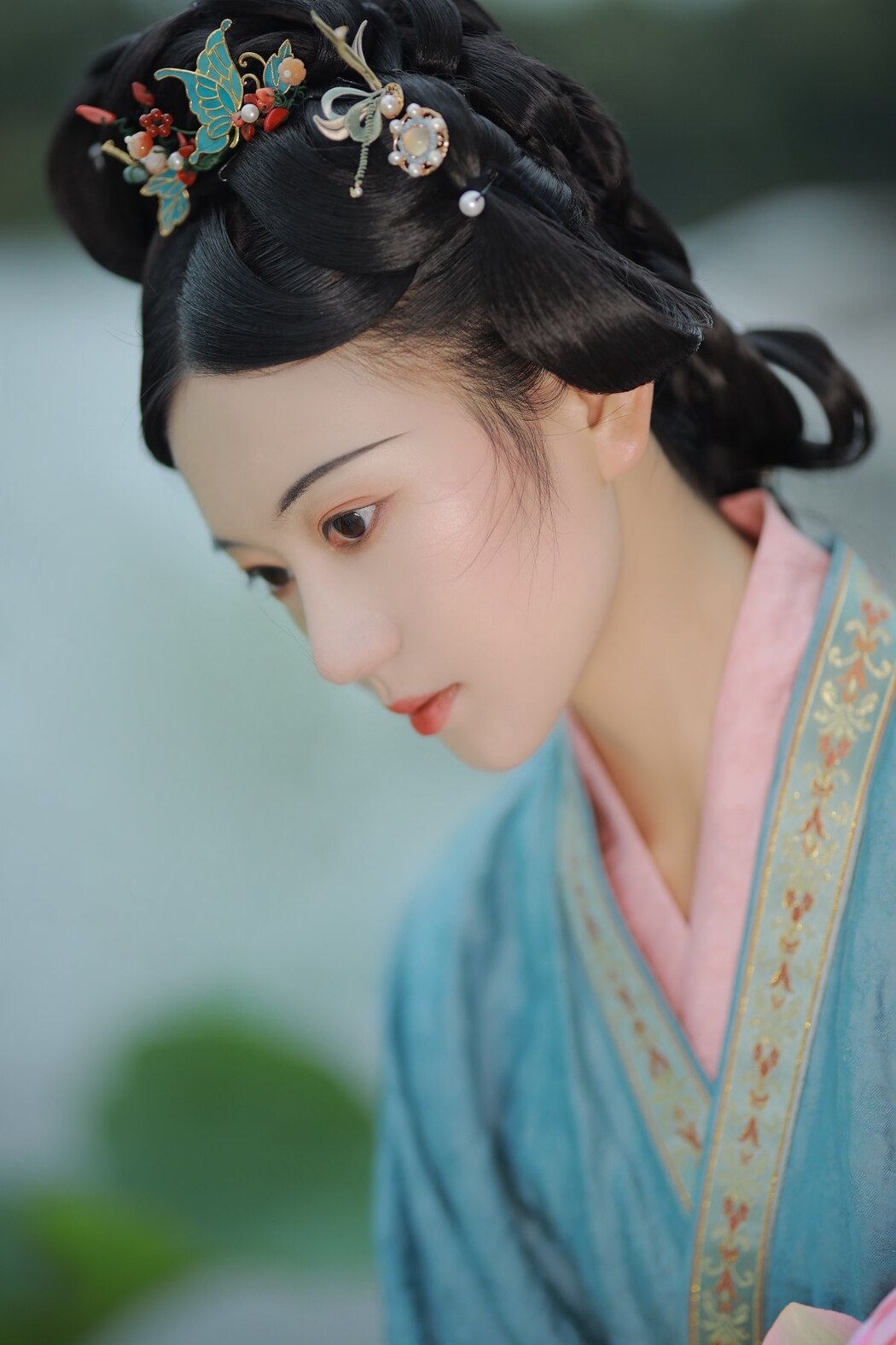 YiTuYu艺图语 Vol.2223 Yu Jin
