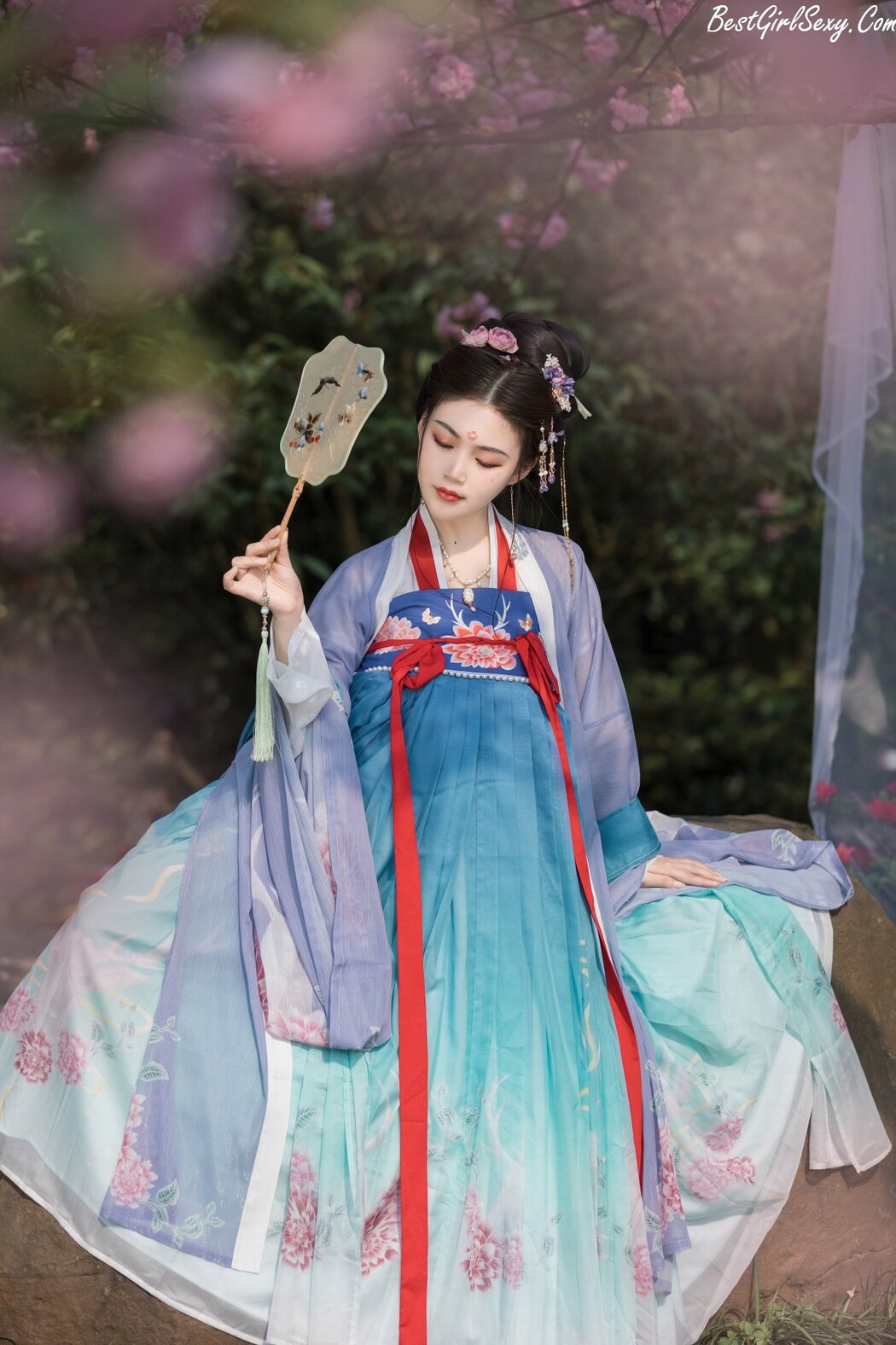 YiTuYu艺图语 Vol.226 Qing Qing