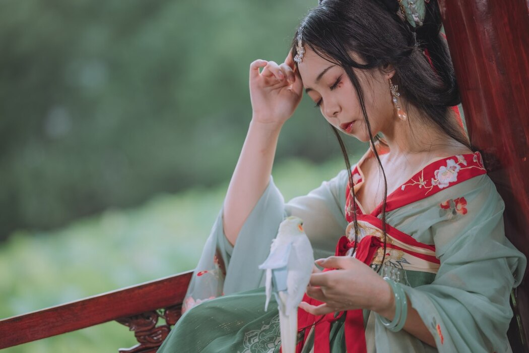 YiTuYu艺图语 Vol.2228 Qian Mo Hong Chen
