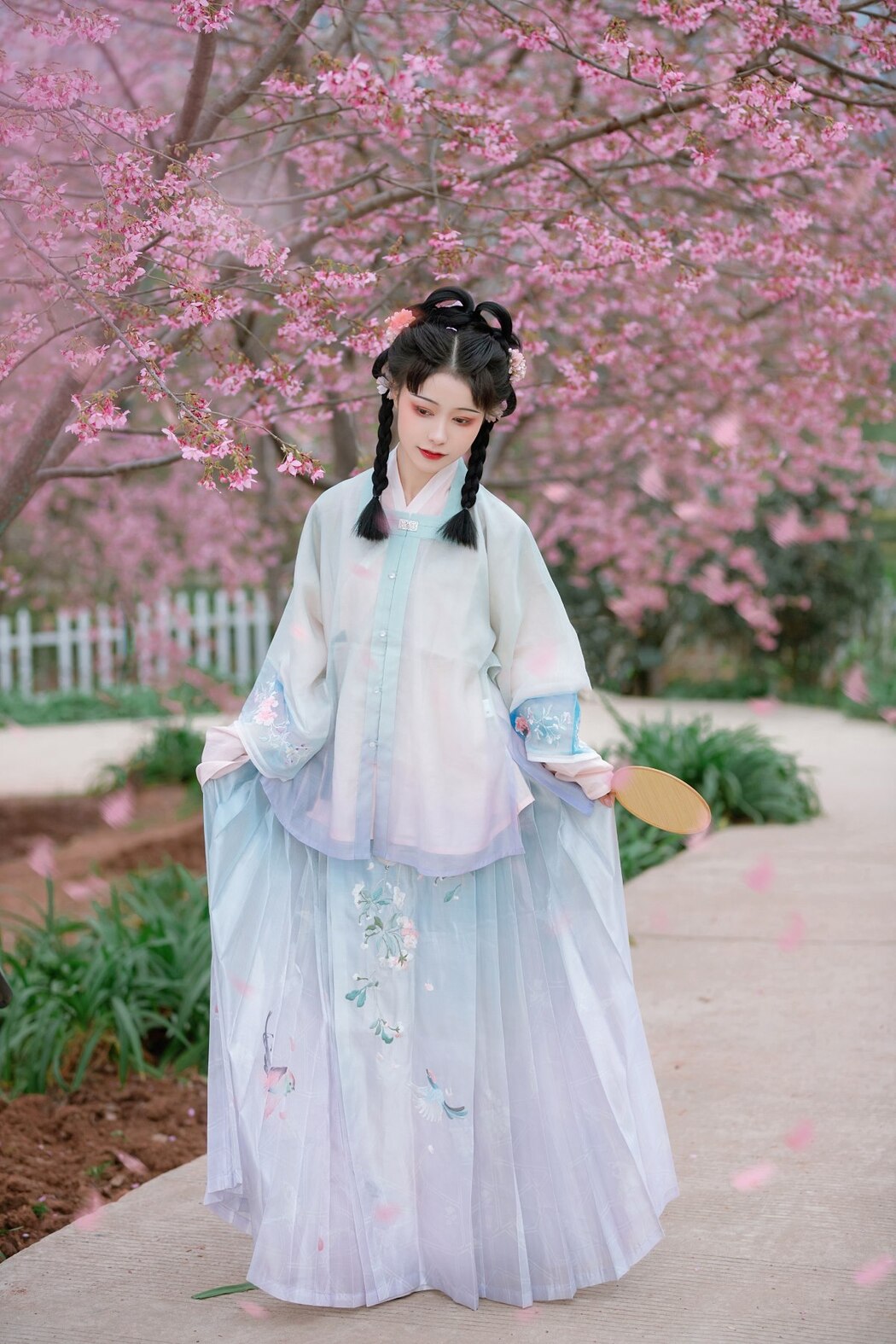 YiTuYu艺图语 Vol.2253 Li Yi Yi