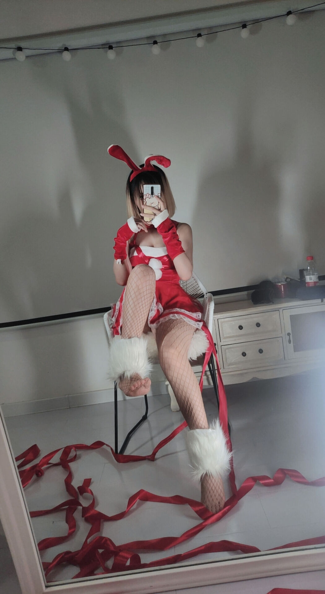 Coser@洛桑w伊梓 – 网袜丝带兔兔