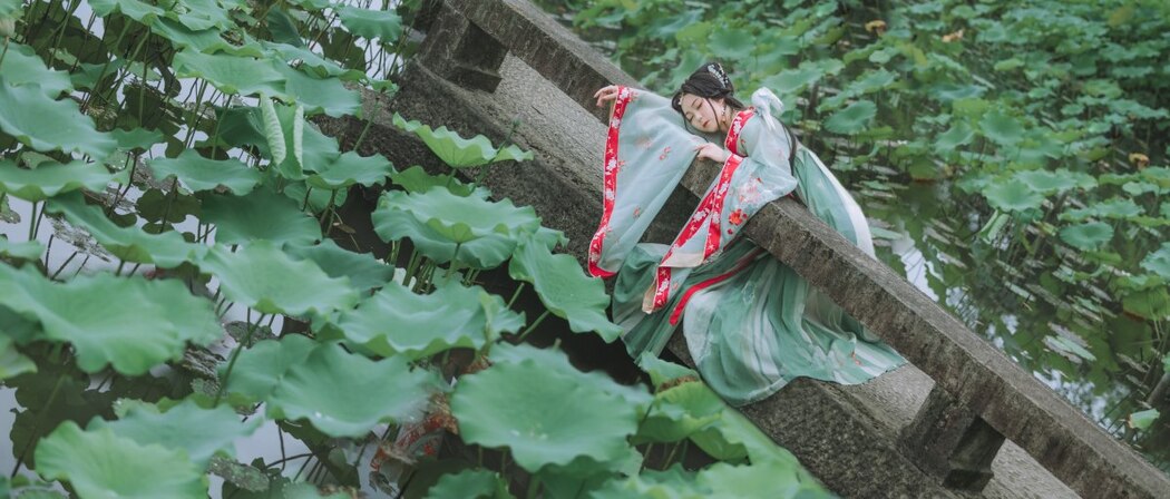 YiTuYu艺图语 Vol.2228 Qian Mo Hong Chen
