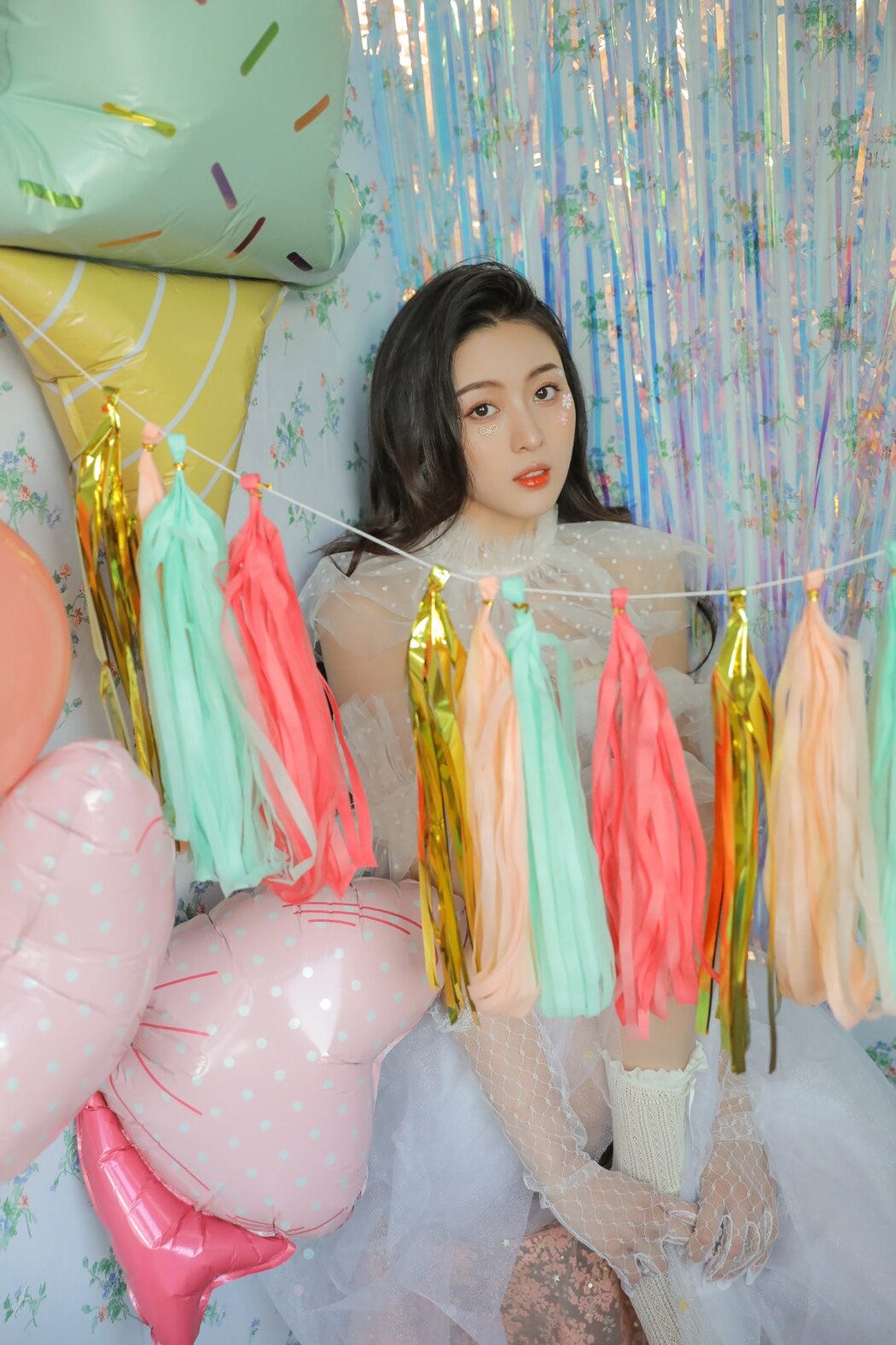 YiTuYu艺图语 Vol.2211 Zhou Qian Qian A