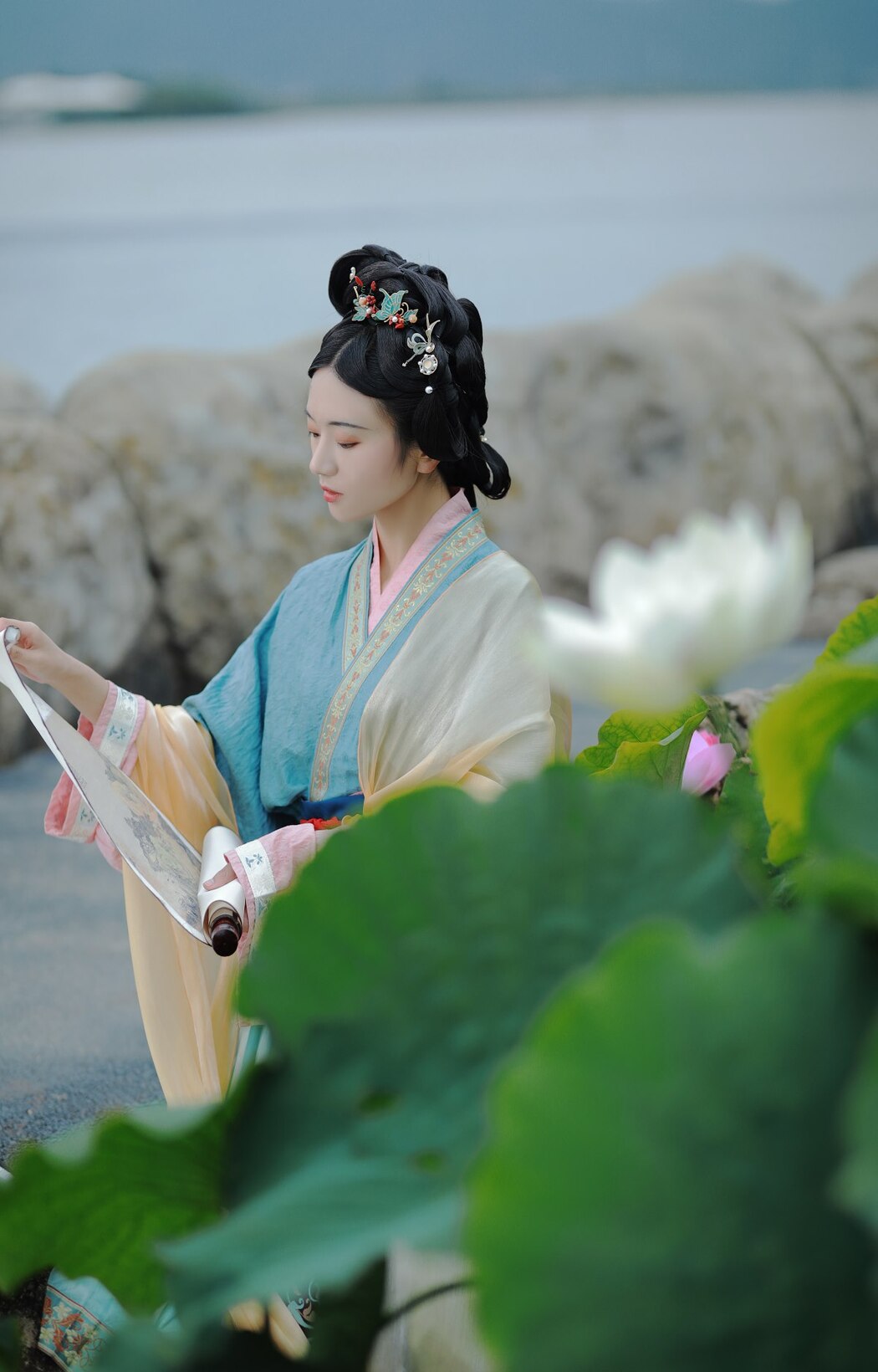YiTuYu艺图语 Vol.2223 Yu Jin