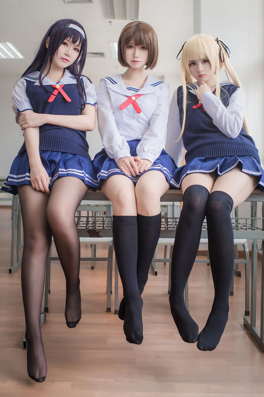 Coser@白金Saki – 三个女仆 Cover Photo