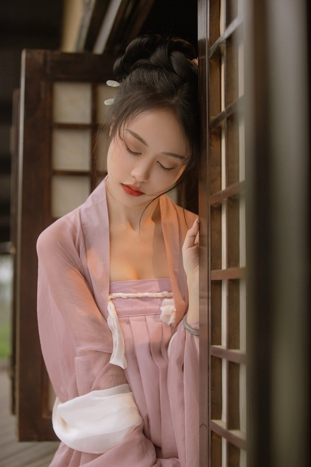 YiTuYu艺图语 Vol.2244 Li Yi Yi