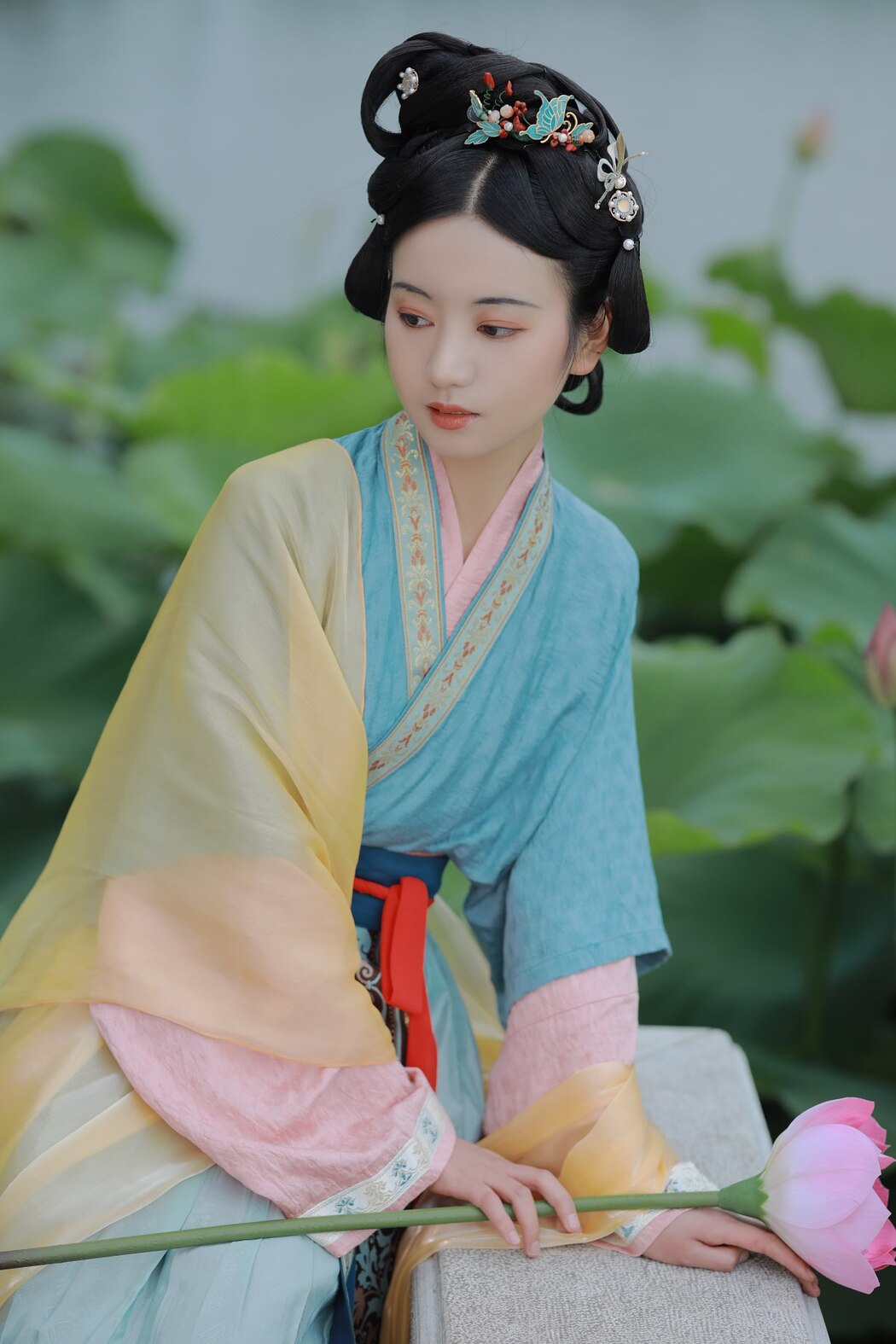 YiTuYu艺图语 Vol.2223 Yu Jin
