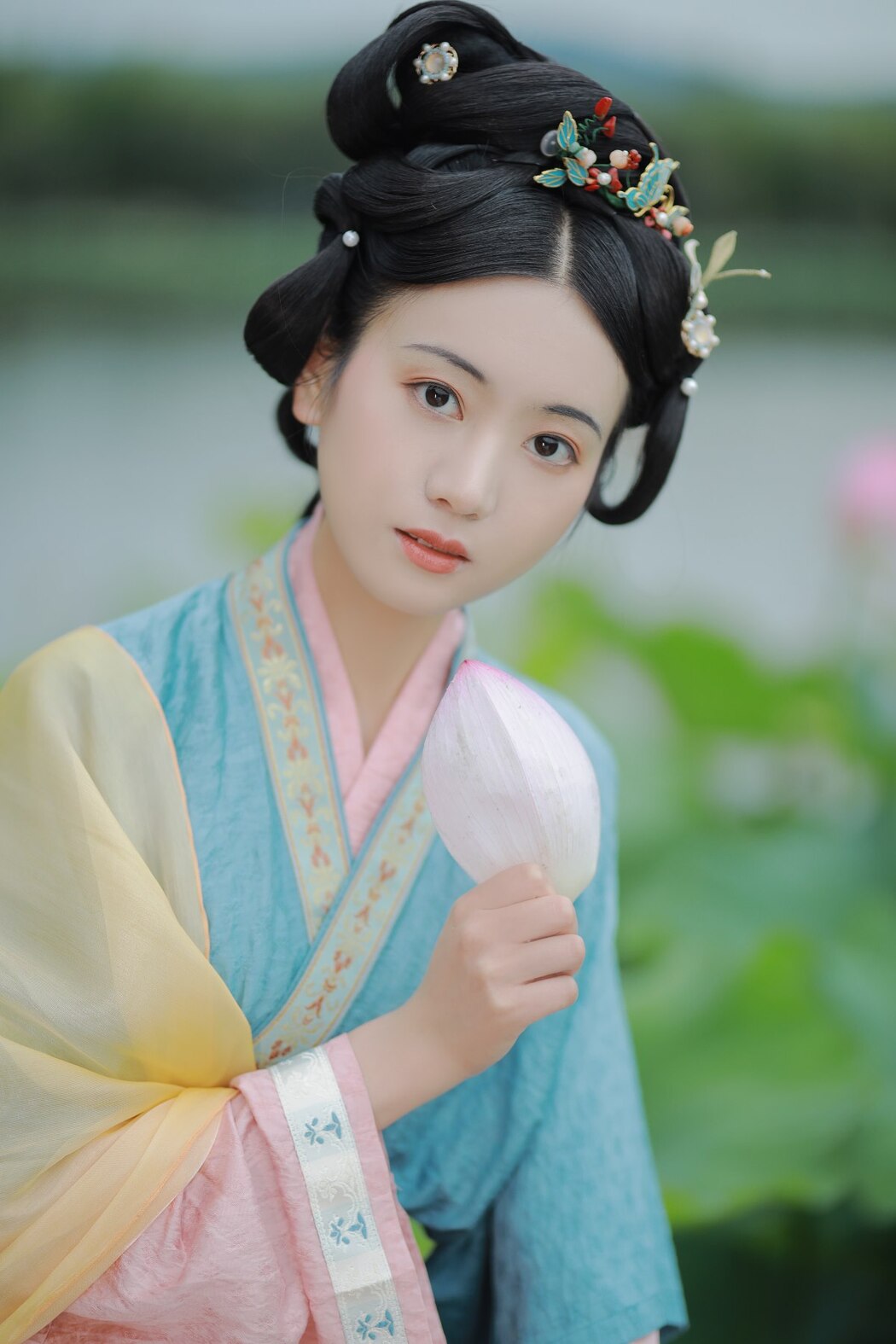 YiTuYu艺图语 Vol.2223 Yu Jin