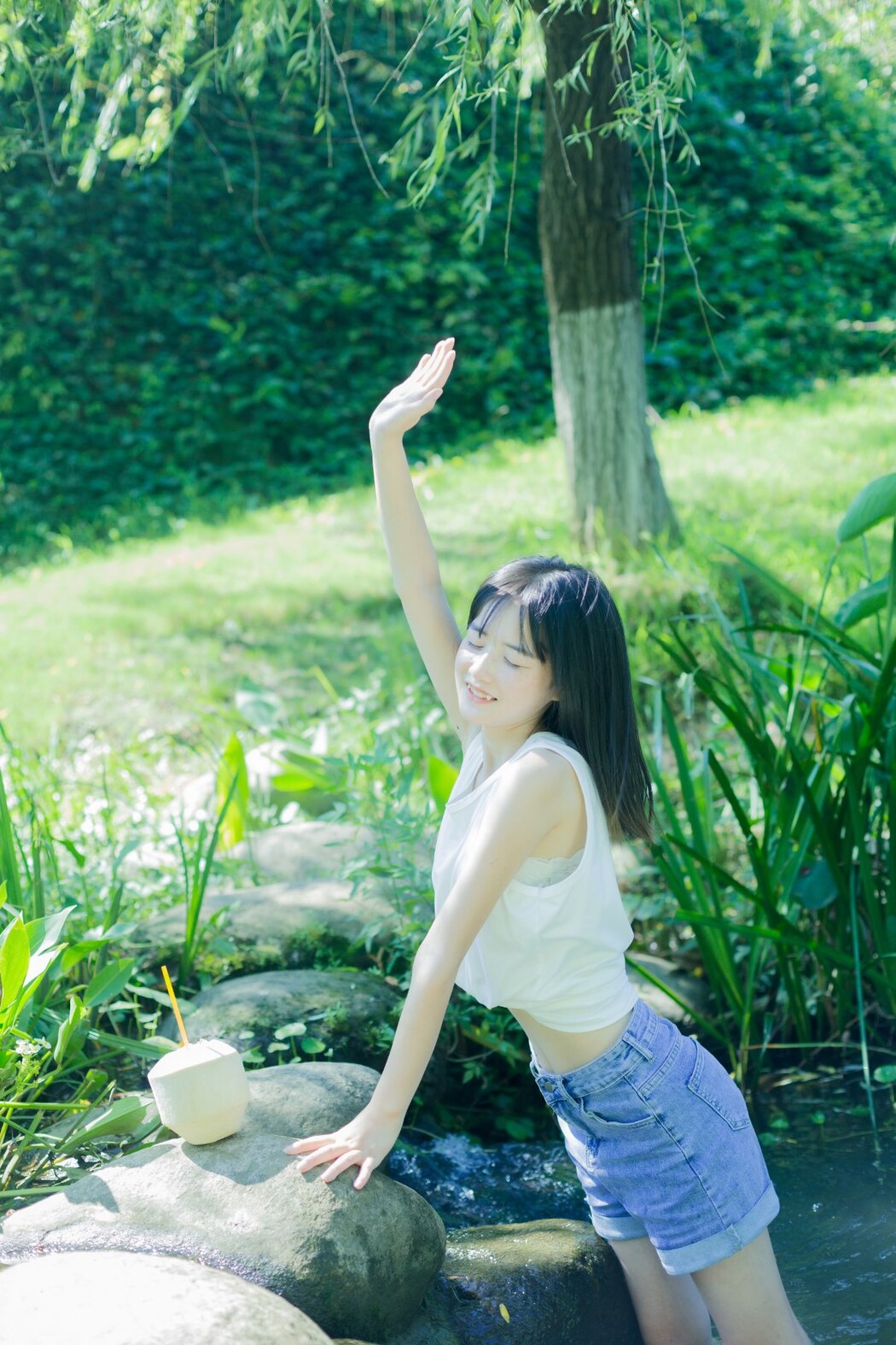 YiTuYu艺图语 Vol.2239 Xiao Yi Mei Mei Cute