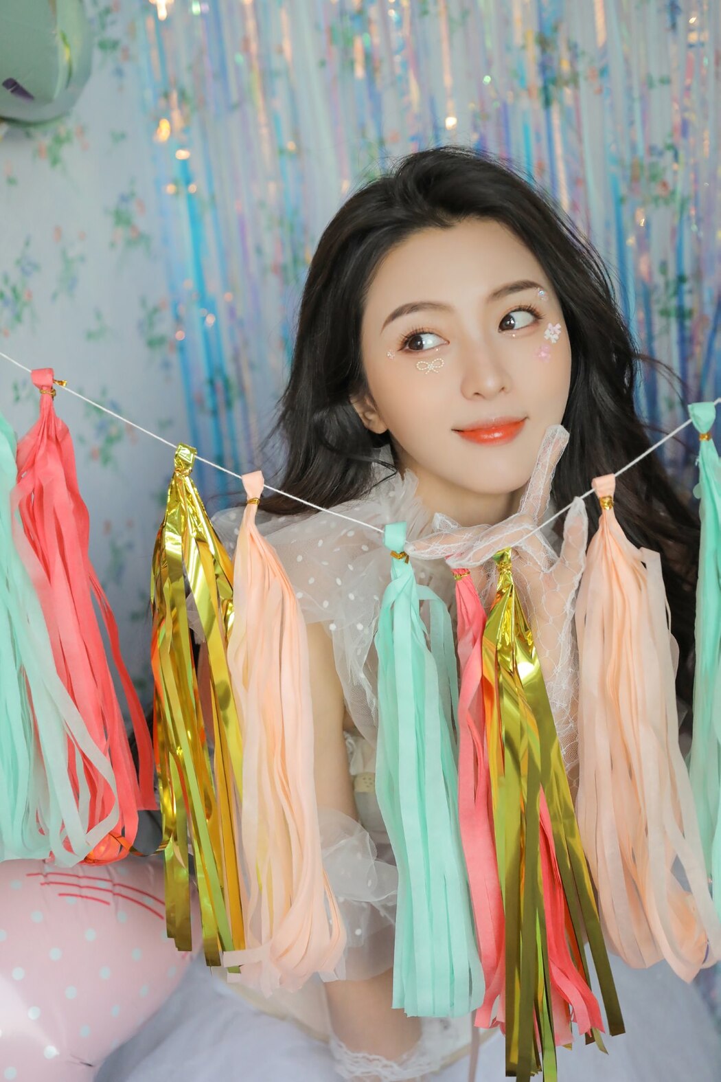 YiTuYu艺图语 Vol.2211 Zhou Qian Qian A