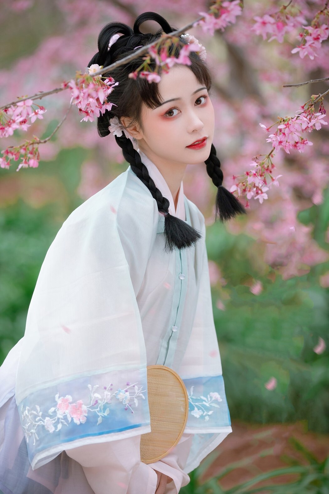 YiTuYu艺图语 Vol.2253 Li Yi Yi