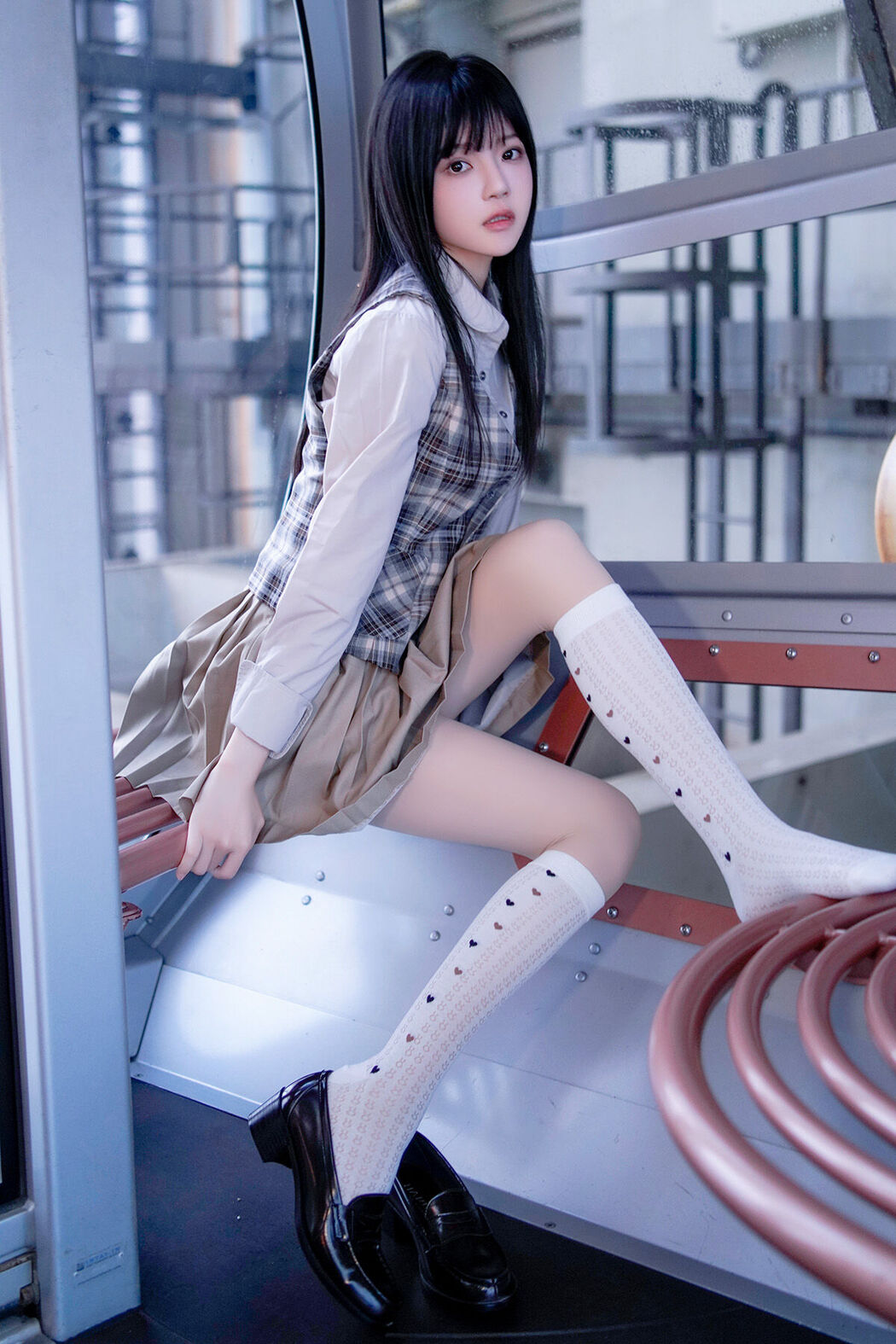 Coser@桜桃喵 – 制服摩天轮 Cover Photo