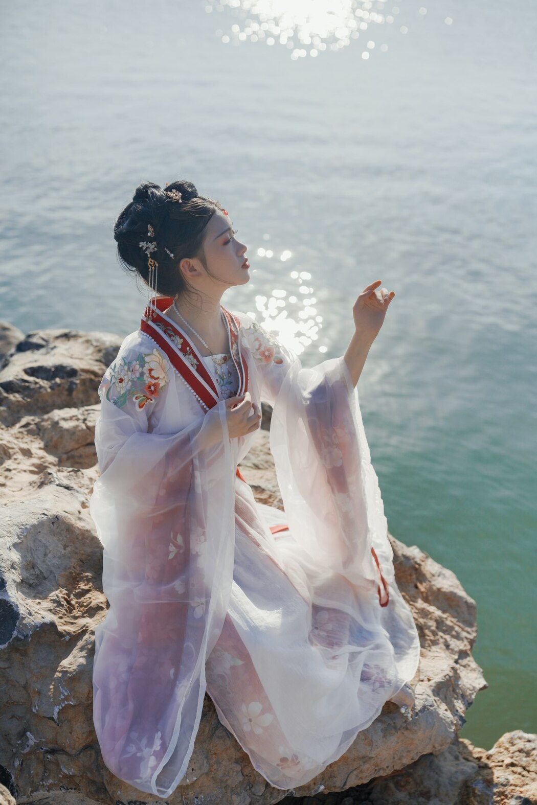 YiTuYu艺图语 Vol.2242 Yue Li