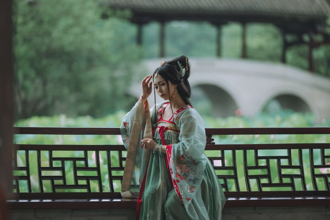 YiTuYu艺图语 Vol.2228 Qian Mo Hong Chen