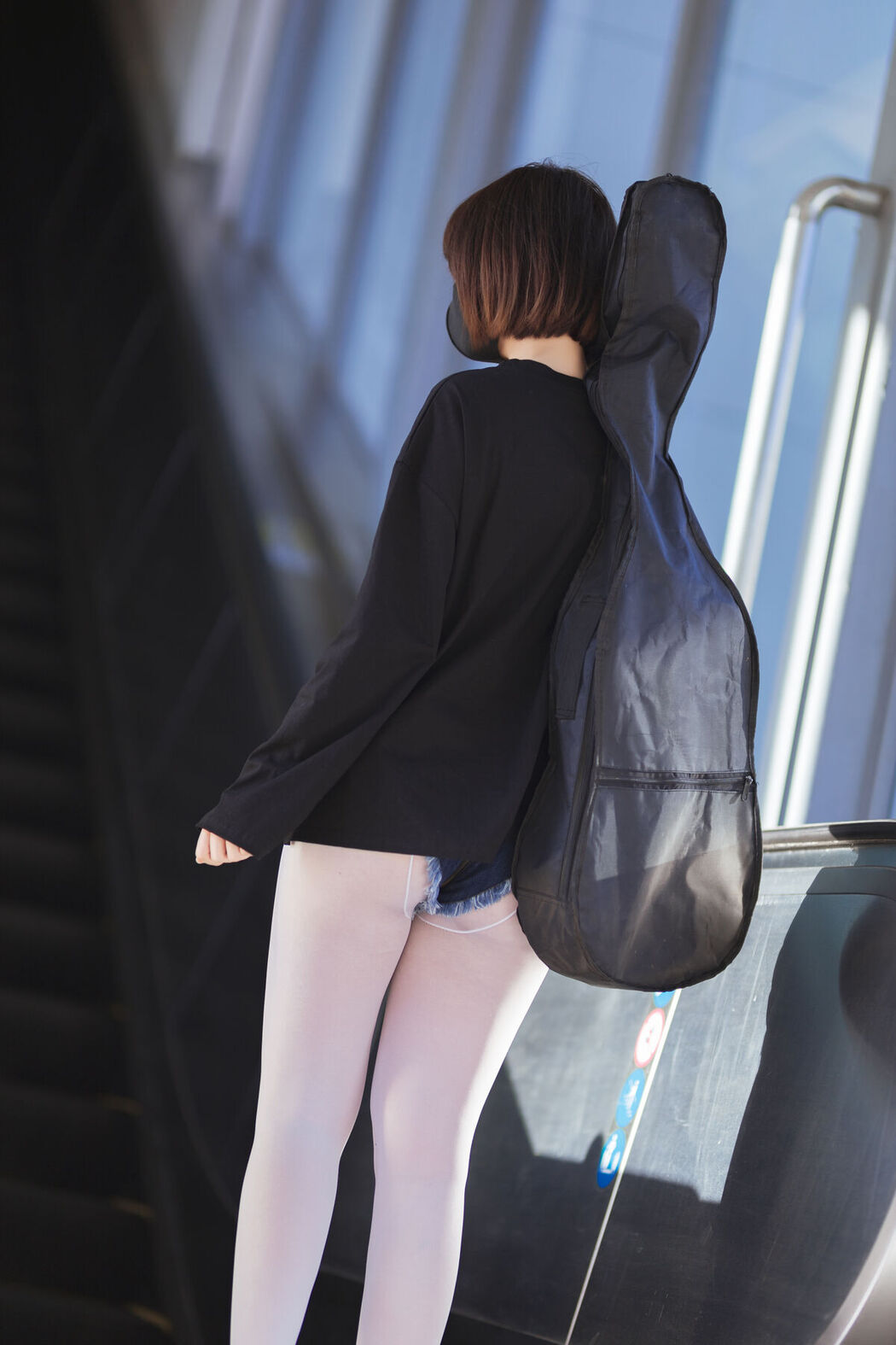 Coser@洛桑w伊梓 – 地铁吉他