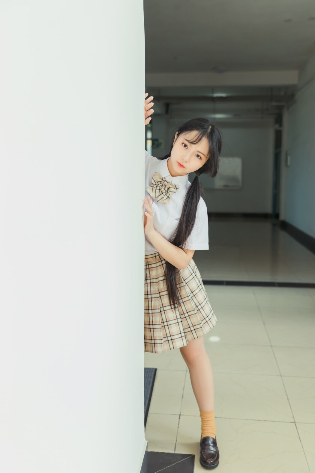 YiTuYu艺图语 Vol.2212 Qian Mo Hong Chen