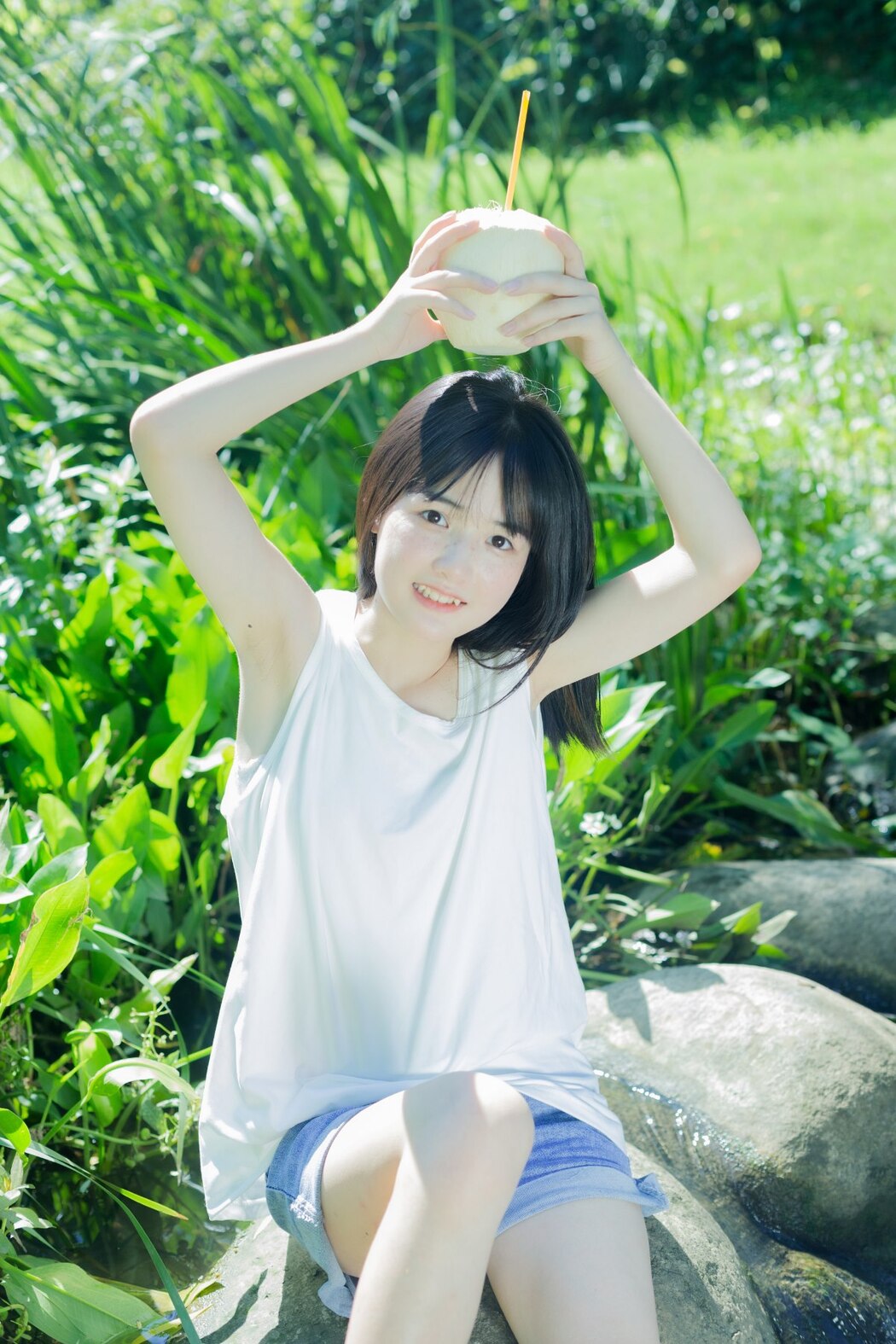 YiTuYu艺图语 Vol.2239 Xiao Yi Mei Mei Cute