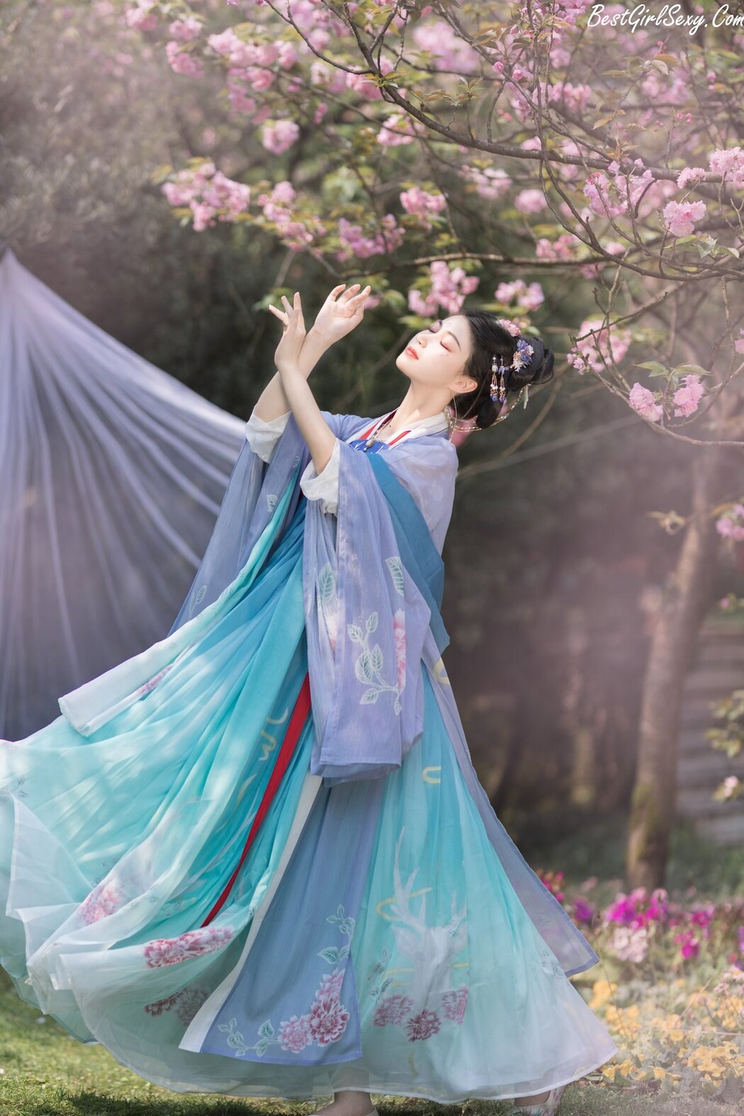 YiTuYu艺图语 Vol.226 Qing Qing