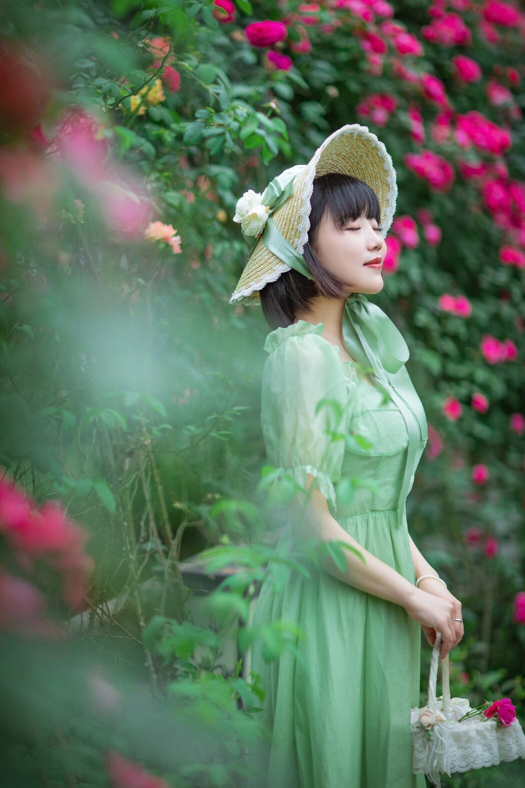 YiTuYu艺图语 Vol.2221 Dong Qin