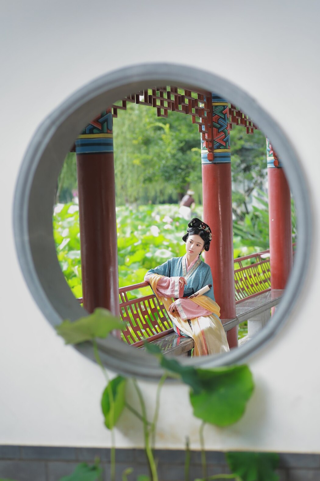 YiTuYu艺图语 Vol.2223 Yu Jin