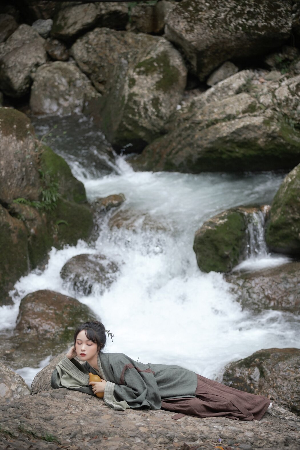 YiTuYu艺图语 Vol.2231 Li Yi Yi