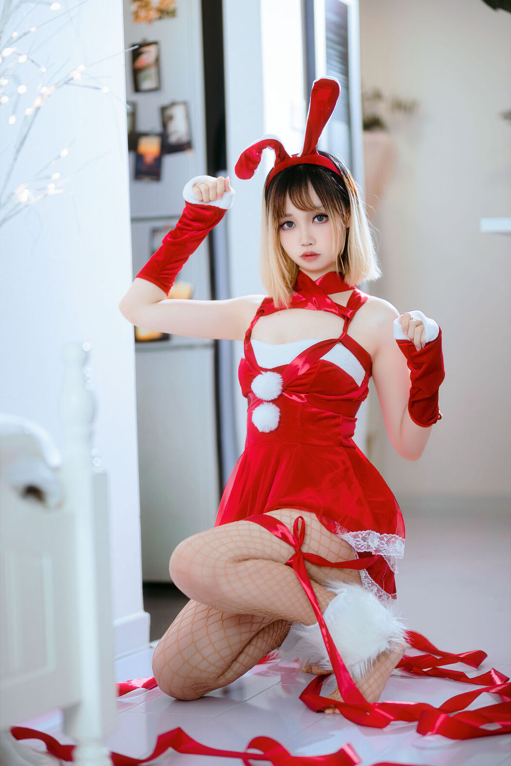 Coser@洛桑w伊梓 – 网袜丝带兔兔