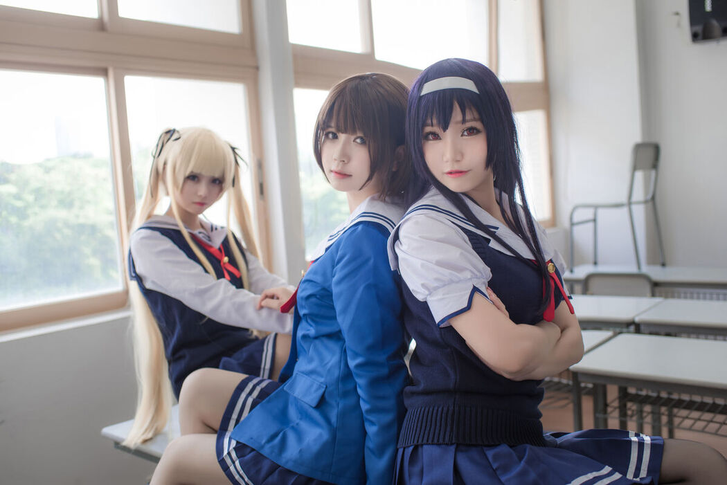 Coser@白金Saki – 三个女仆