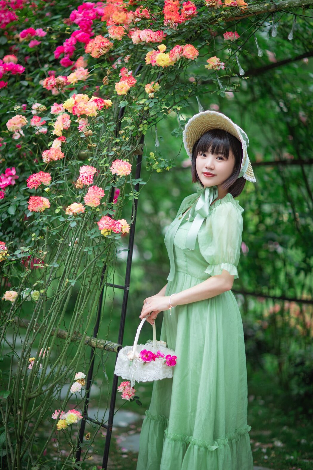 YiTuYu艺图语 Vol.2221 Dong Qin