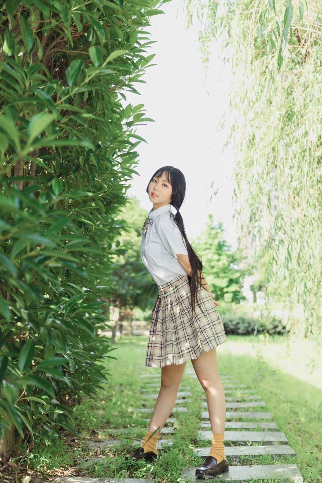 YiTuYu艺图语 Vol.2212 Qian Mo Hong Chen