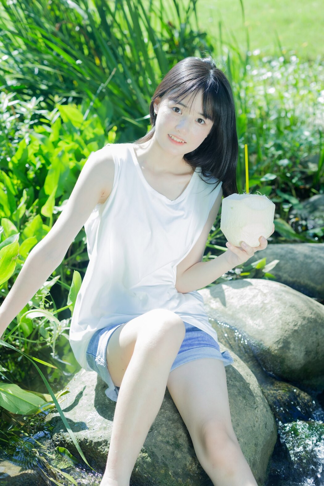 YiTuYu艺图语 Vol.2239 Xiao Yi Mei Mei Cute