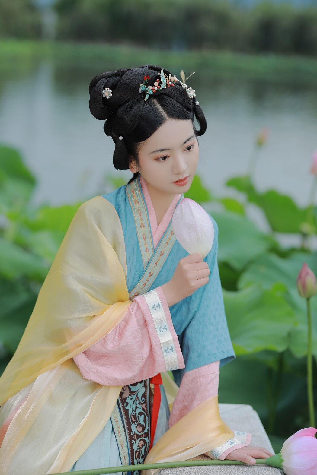 YiTuYu艺图语 Vol.2223 Yu Jin