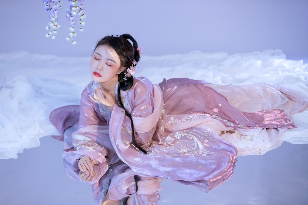 YiTuYu艺图语 Vol.2220 Li Yi Yi