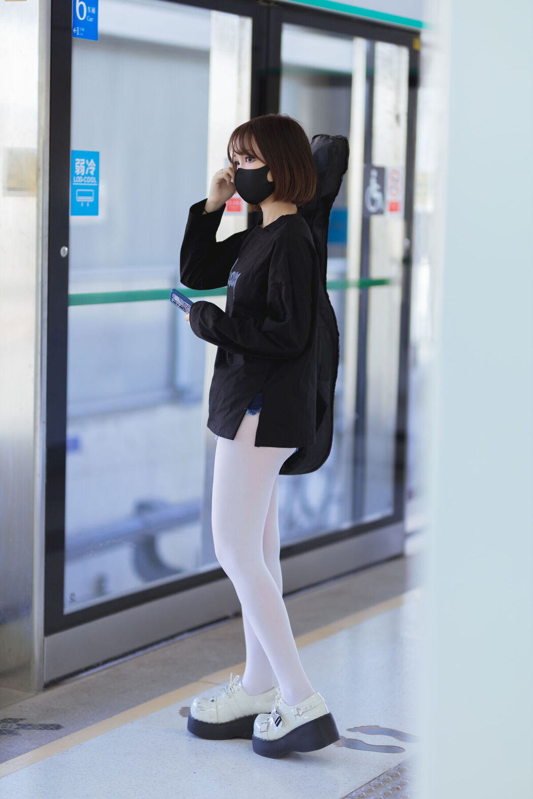 Coser@洛桑w伊梓 – 地铁吉他