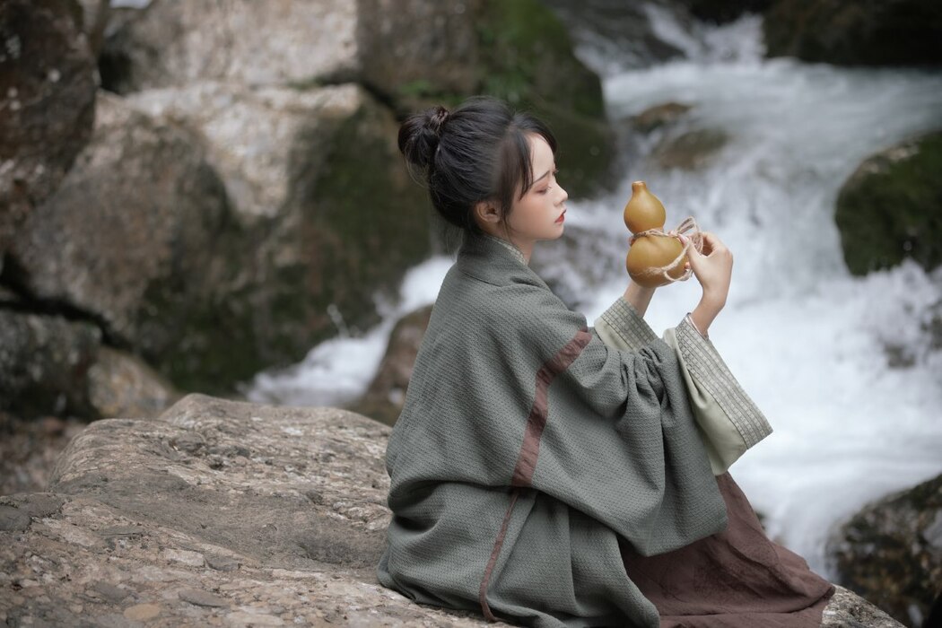 YiTuYu艺图语 Vol.2231 Li Yi Yi