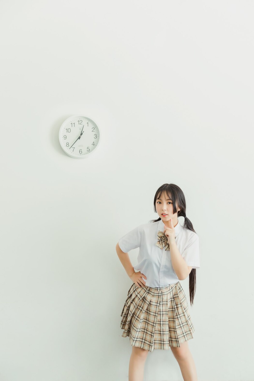 YiTuYu艺图语 Vol.2212 Qian Mo Hong Chen