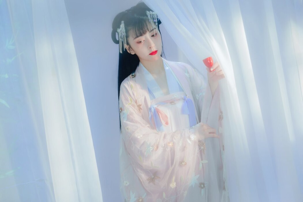 YiTuYu艺图语 Vol.2238 Mi Zhi Da He Jiang