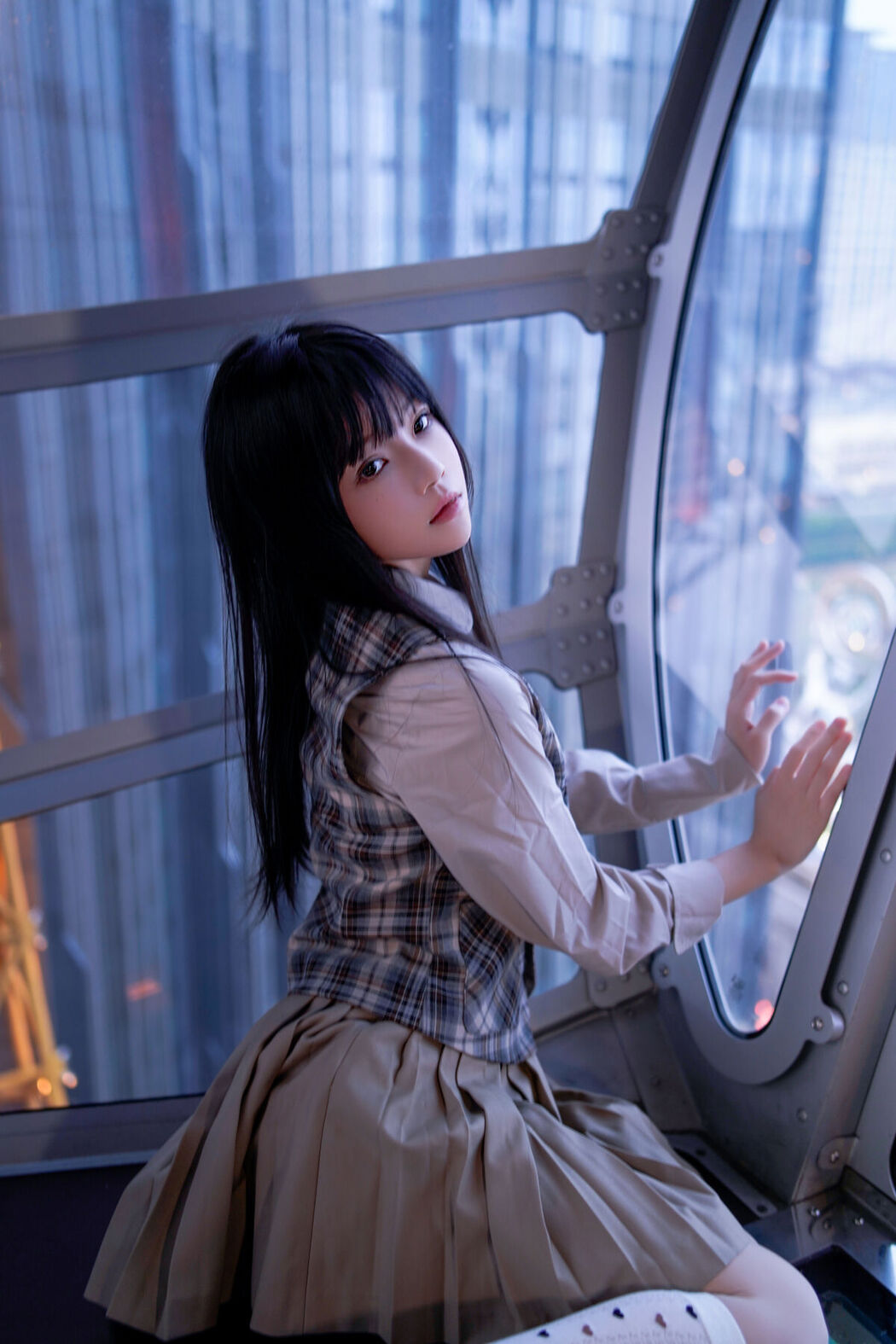 Coser@桜桃喵 – 制服摩天轮