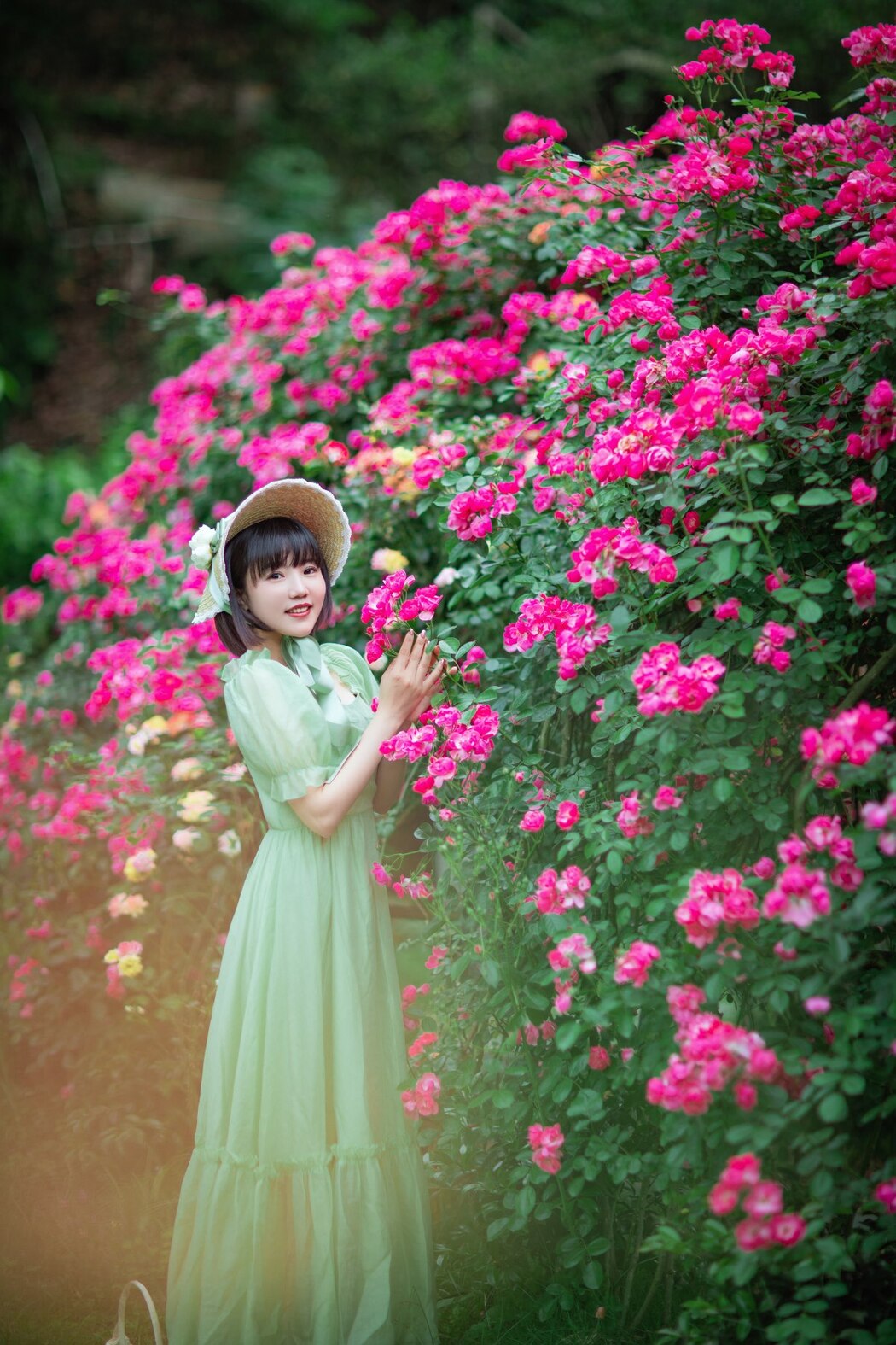 YiTuYu艺图语 Vol.2221 Dong Qin